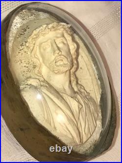 Antique Holy Christ Religious Shrine Domed Glass Oval Frame Unique c1800-1900's