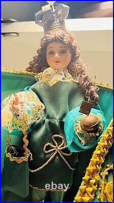 Antique Santo Nino Religious Statue / Doll On Wood Pedestal Base