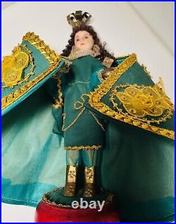 Antique Santo Nino Religious Statue / Doll On Wood Pedestal Base