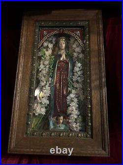 Antique Vintage Religious Shadow Box Church Altar Figured Maria Jesus Saint