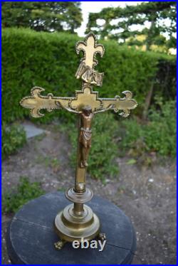 Antique bronze altar crucifix cross religious fleur lys symbol lion paws