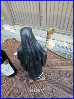 Antique chalk statue of Saint Wivina of bijgaarden Abbess religious art