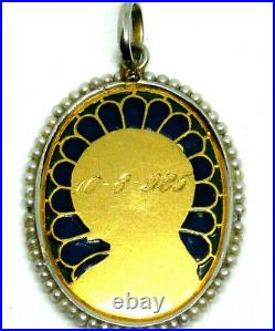Antique religious medal in 18K gold with Plique A Jour enamel and Sea Pearl