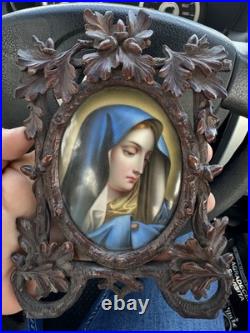 Antique religious miniature in enamel on porcelain of the Virgin Mary