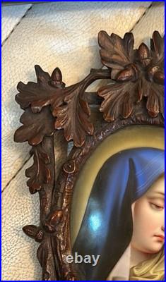 Antique religious miniature in enamel on porcelain of the Virgin Mary