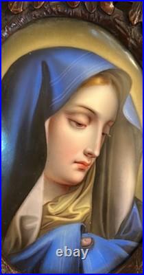 Antique religious miniature in enamel on porcelain of the Virgin Mary
