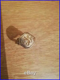 Extremely Fine Religious Post-medieval Silver Gilt Ring With A Lion And A Cross