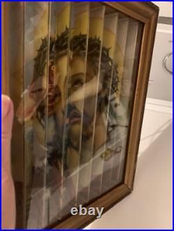 Lenticular Religious Jesus Three Sided Antique Picture