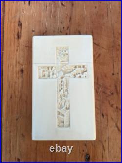 Rare Antique CHINESE CARVED CARD CASE 4in x 2.25 Inch. Cross Religious Rare Antique CHINESE CARVED CARD CASE 4in x 2.25 Inch. Cross Religious